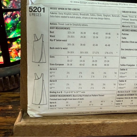 Simplicity 5201 Sewing Pattern Apron  Crafts Daisy Kingdom Apron Pattern - Picture 6 of 9